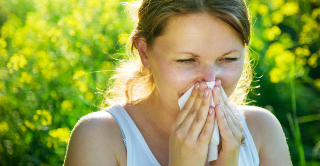 Tree Allergies Woman Sneeze